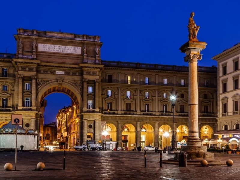 Piazza della repubblica florence